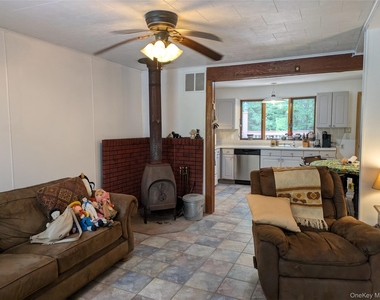 617 Katrina Falls Road - Photo Thumbnail 5