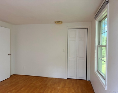 7 Gables Court - Photo Thumbnail 9