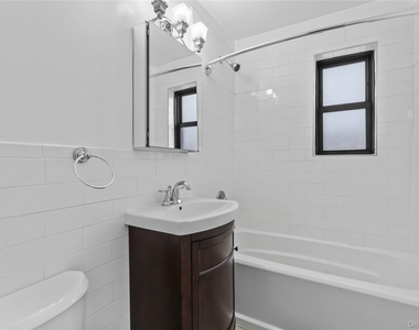 33 William Street - Photo Thumbnail 15