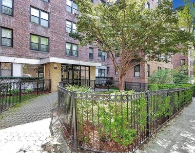 89-20 55th Avenue - Photo Thumbnail 30