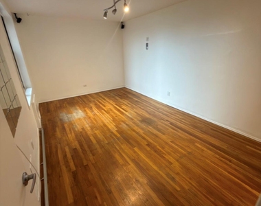 89-20 55th Avenue - Photo Thumbnail 22