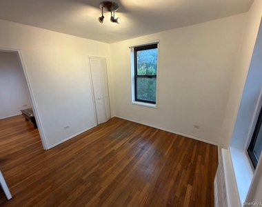 89-20 55th Avenue - Photo Thumbnail 3