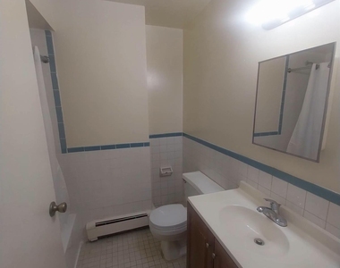 884 Nassau - Photo Thumbnail 14