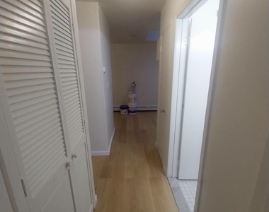 884 Nassau - Photo Thumbnail 13