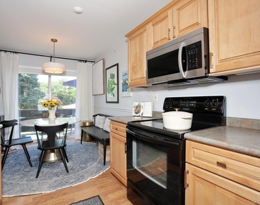 174 Sierra Vista Lane - Photo Thumbnail 17