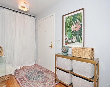 174 Sierra Vista Lane - Photo Thumbnail 3