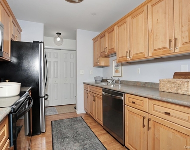 174 Sierra Vista Lane - Photo Thumbnail 15