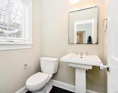 31 Cedar Place - Photo Thumbnail 1