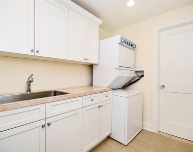 31 Cedar Place - Photo Thumbnail 6