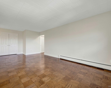 505 White Plains Road - Photo Thumbnail 4