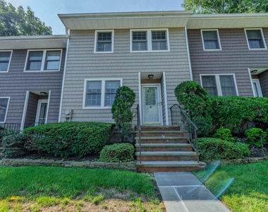16 Pine Street - Photo Thumbnail 4