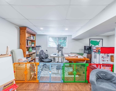 16 Pine Street - Photo Thumbnail 27