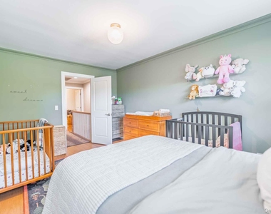 16 Pine Street - Photo Thumbnail 21