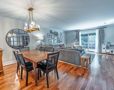 16 Pine Street - Photo Thumbnail 6