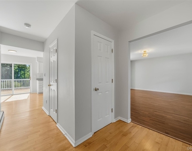 35 Cunningham - Photo Thumbnail 5