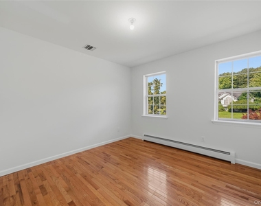 35 Cunningham - Photo Thumbnail 26