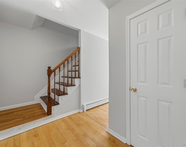35 Cunningham - Photo Thumbnail 6