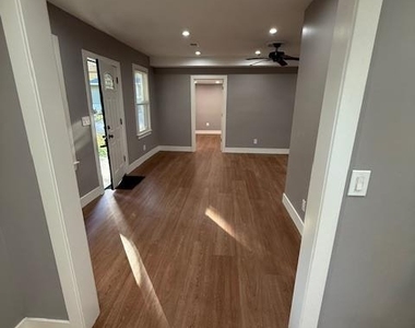 1 Gillespie Drive - Photo Thumbnail 7