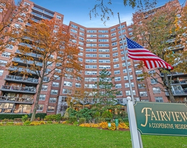 61-20 Grand Central Parkway - Photo Thumbnail 3