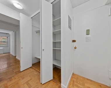 210 East 63rd Street - Photo Thumbnail 3