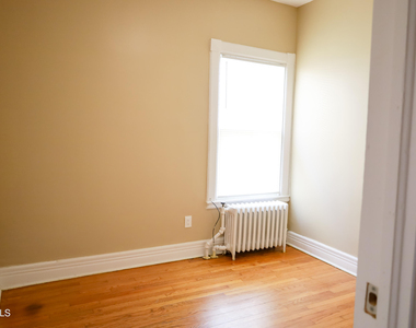 475 Hamilton Street - Photo Thumbnail 6