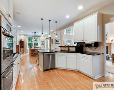 27 Bodine Drive - Photo Thumbnail 9