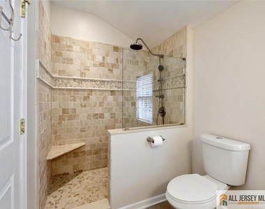 27 Bodine Drive - Photo Thumbnail 12