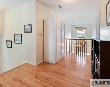 27 Bodine Drive - Photo Thumbnail 14