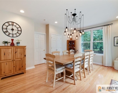 27 Bodine Drive - Photo Thumbnail 10