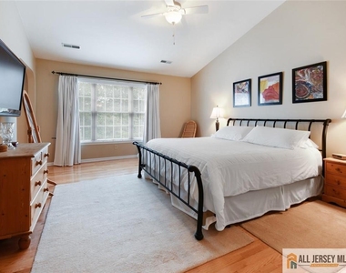 27 Bodine Drive - Photo Thumbnail 15