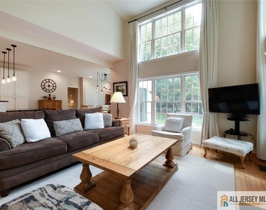27 Bodine Drive - Photo Thumbnail 6
