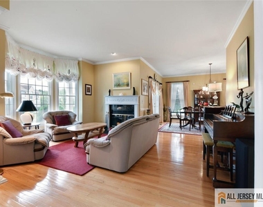 27 Bodine Drive - Photo Thumbnail 2