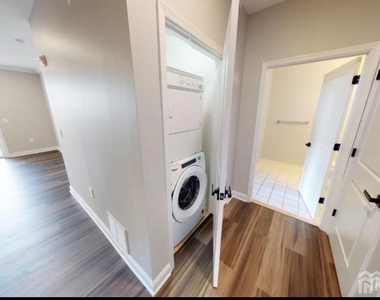6301 Fernandez Court - Photo Thumbnail 12