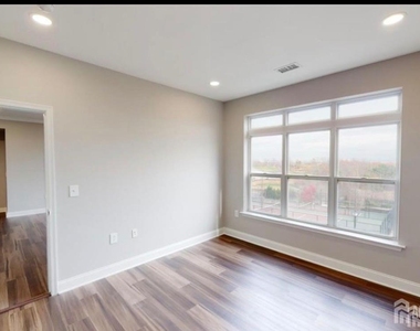 6301 Fernandez Court - Photo Thumbnail 6