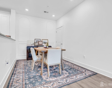 917 Vanderbergh Boulevard - Photo Thumbnail 6