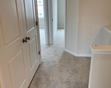 270 Swan Field Ave - Photo Thumbnail 5