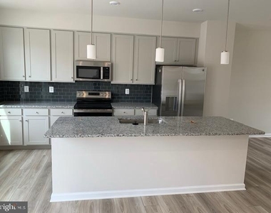 270 Swan Field Ave - Photo Thumbnail 1