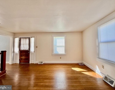 225 E 2nd Avenue - Photo Thumbnail 10