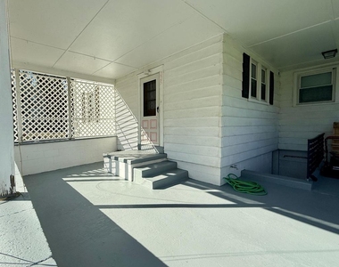 225 E 2nd Avenue - Photo Thumbnail 3