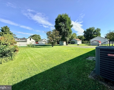 225 E 2nd Avenue - Photo Thumbnail 4