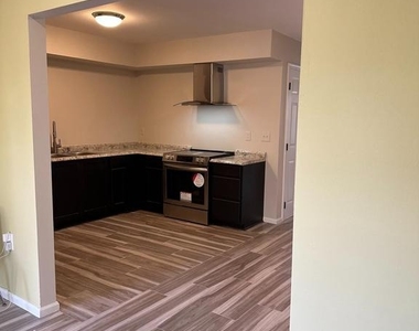 107 N Church Street - Photo Thumbnail 11