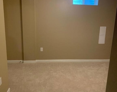 54 Brandenburg Drive - Photo Thumbnail 5