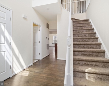 950 Grouse Pointe Drive - Photo Thumbnail 9