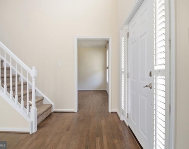 950 Grouse Pointe Drive - Photo Thumbnail 8