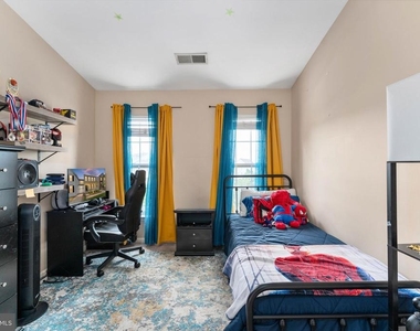 132 Executive Circle - Photo Thumbnail 35