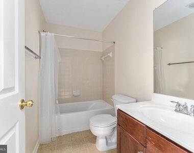 132 Executive Circle - Photo Thumbnail 41