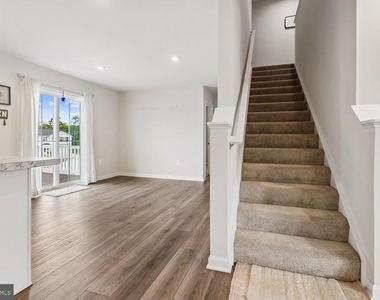 1608 Creek Bottom Place - Photo Thumbnail 16