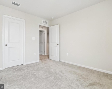 1608 Creek Bottom Place - Photo Thumbnail 36