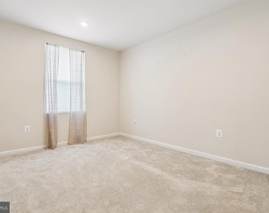 1608 Creek Bottom Place - Photo Thumbnail 19