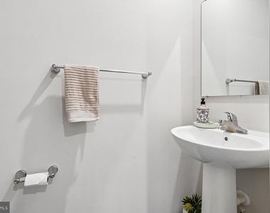 1608 Creek Bottom Place - Photo Thumbnail 15